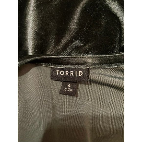 Torrid‎ Velvet Plus Size Top - Picture 5 of 6